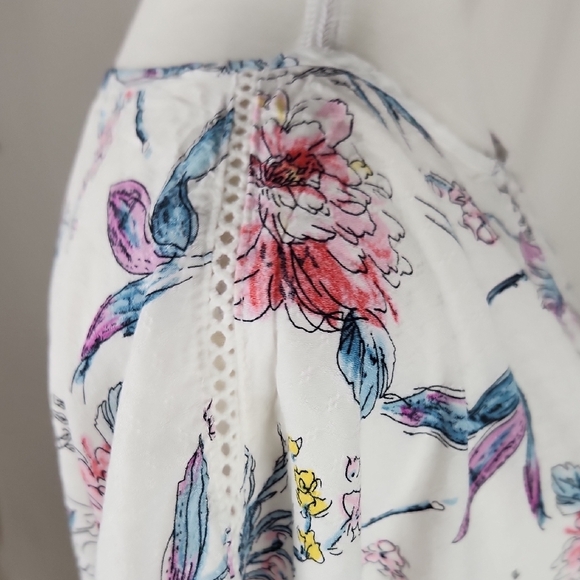 Buffalo David Bitton Relaxed Tie Front Blouse in White and Pink - Picture 5 of 7